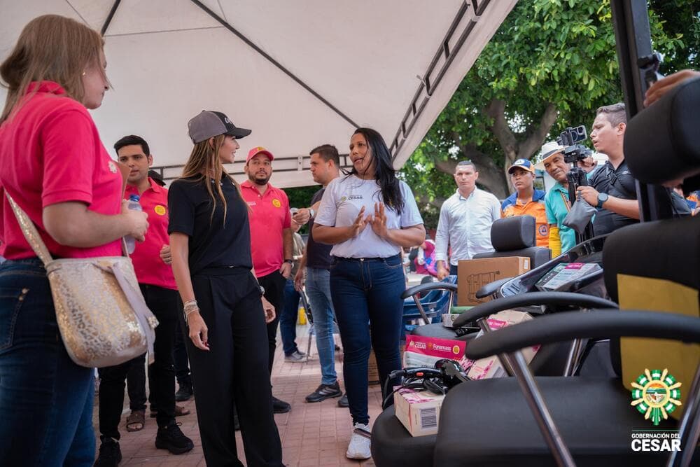 Cesar entrega maquinaria y herramientas a emprendedores de El Copey y Bosconia
