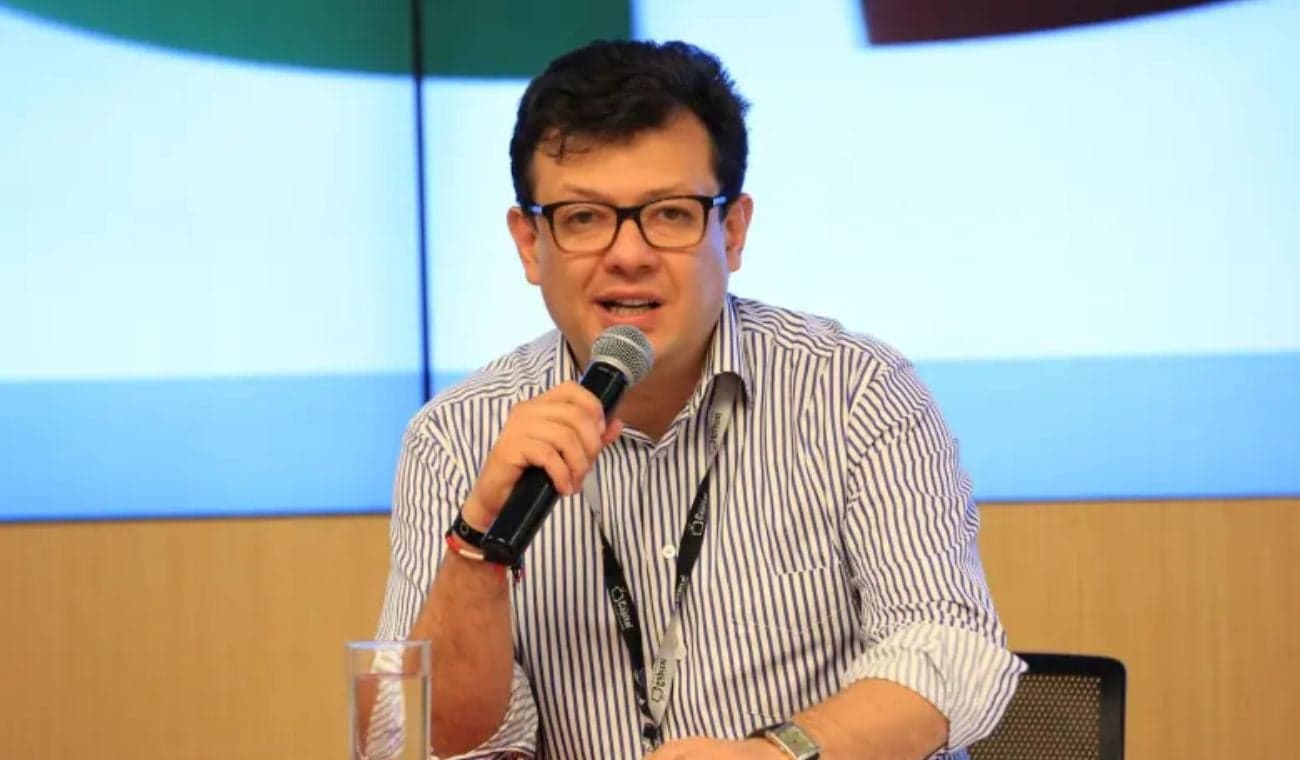 Mujeres del Pacto Histórico piden la salida de Hollman Morris de RTVC por denuncias de acoso