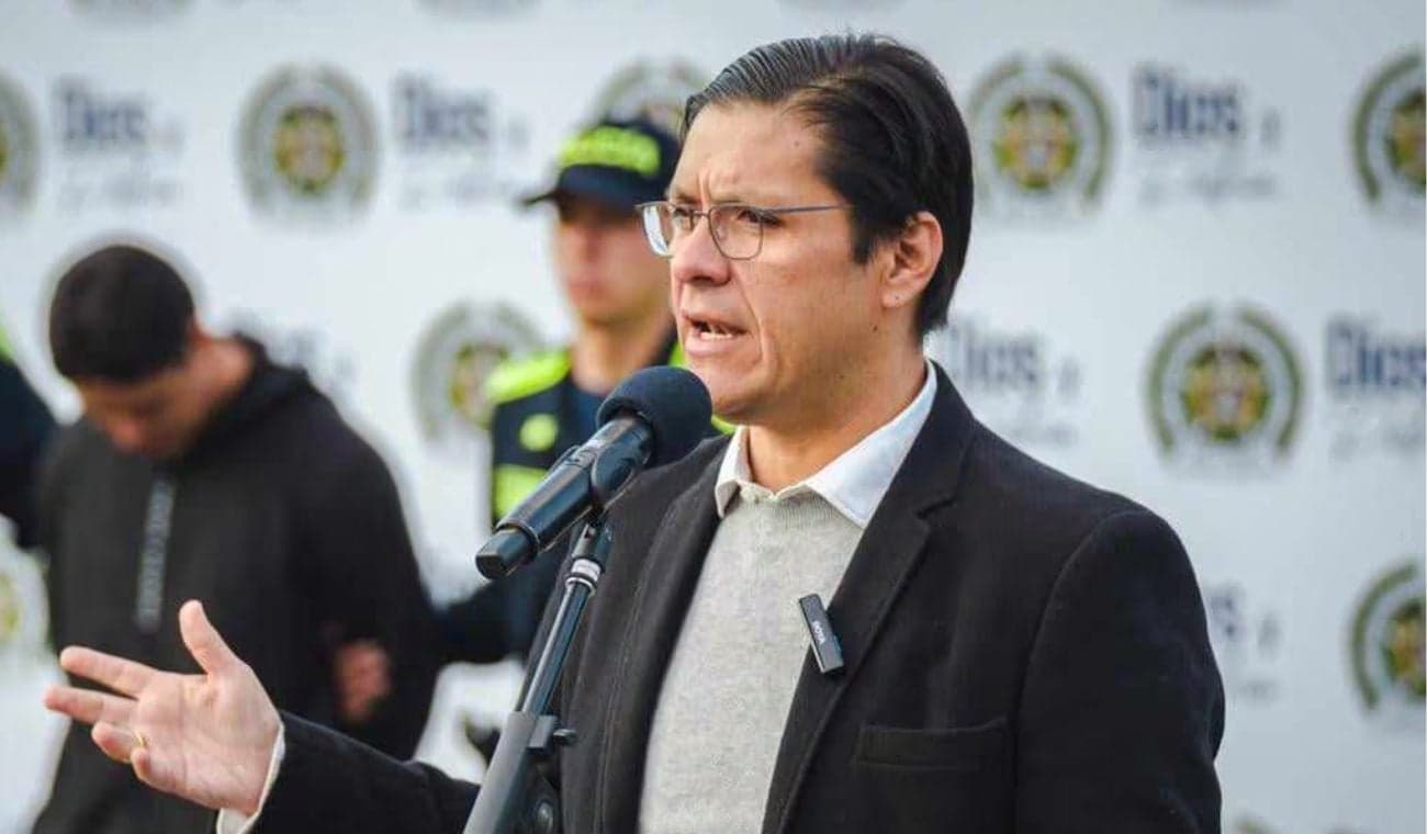 Bogotá refuerza seguridad electoral con 12.000 policías y rechaza rumores de desorden