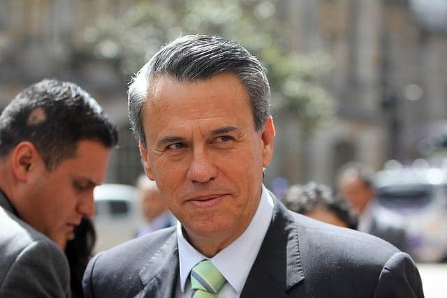 Lizarralde deja su candidatura y se suma al proyecto de Paloma Valencia