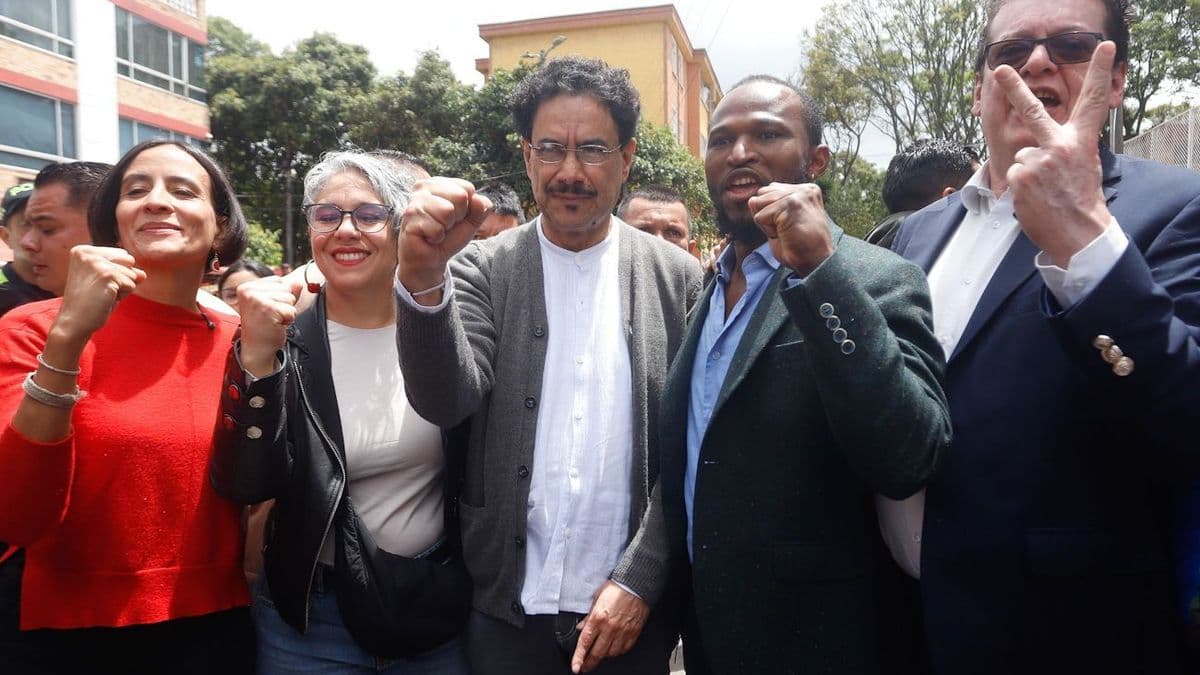 Iván Cepeda consolida su ventaja en las encuestas rumbo a 2026