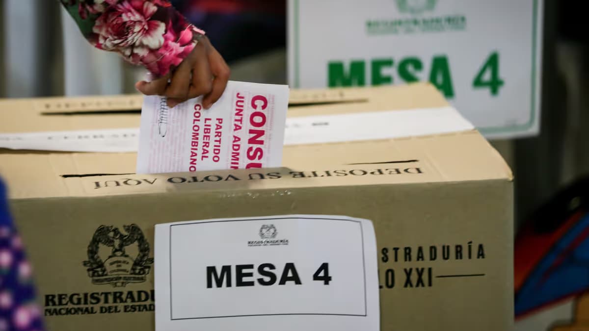 Masiva participación de colombianos en el exterior para votar por presidente