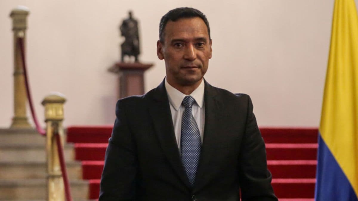 MinDefensa propone restringir dinero en efectivo durante elecciones para frenar compra de votos