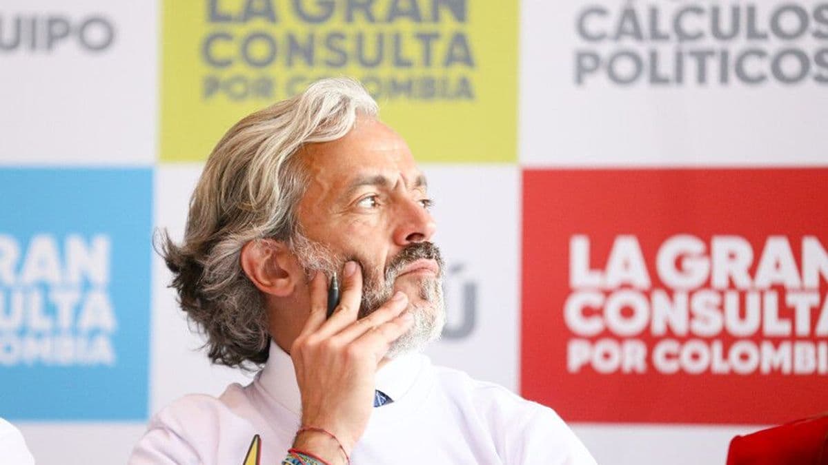 Oviedo agradece apoyo en consulta y se reúne con Valencia para definir próximos pasos