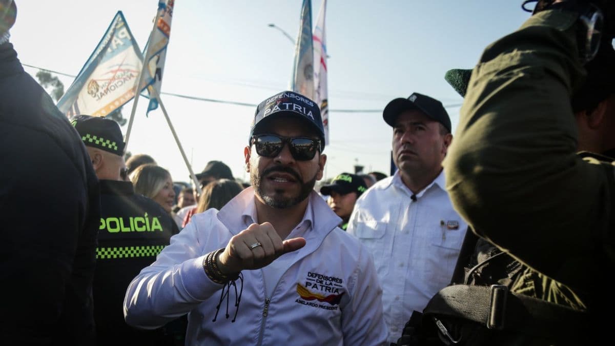 De la Espriella defiende su segundo lugar y arremetida contra "los de siempre" de la política