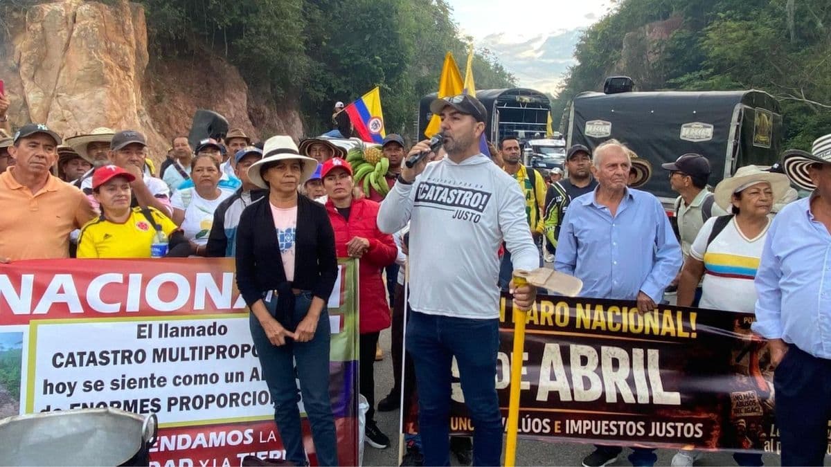 Gobierno advierte que bloqueos en Santander "no tienen sentido" y anuncia medidas para desbloquear vías
