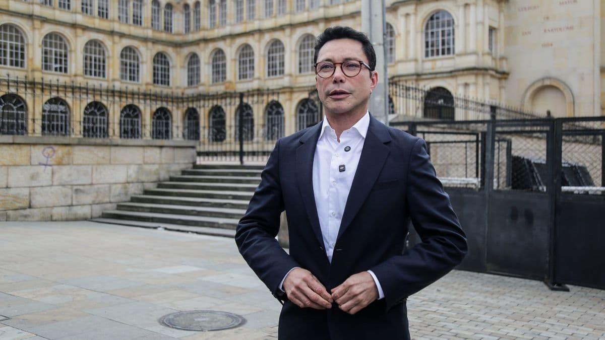 Caicedo propone pagarle a estudiantes para que terminen el colegio y critica la "paz total"