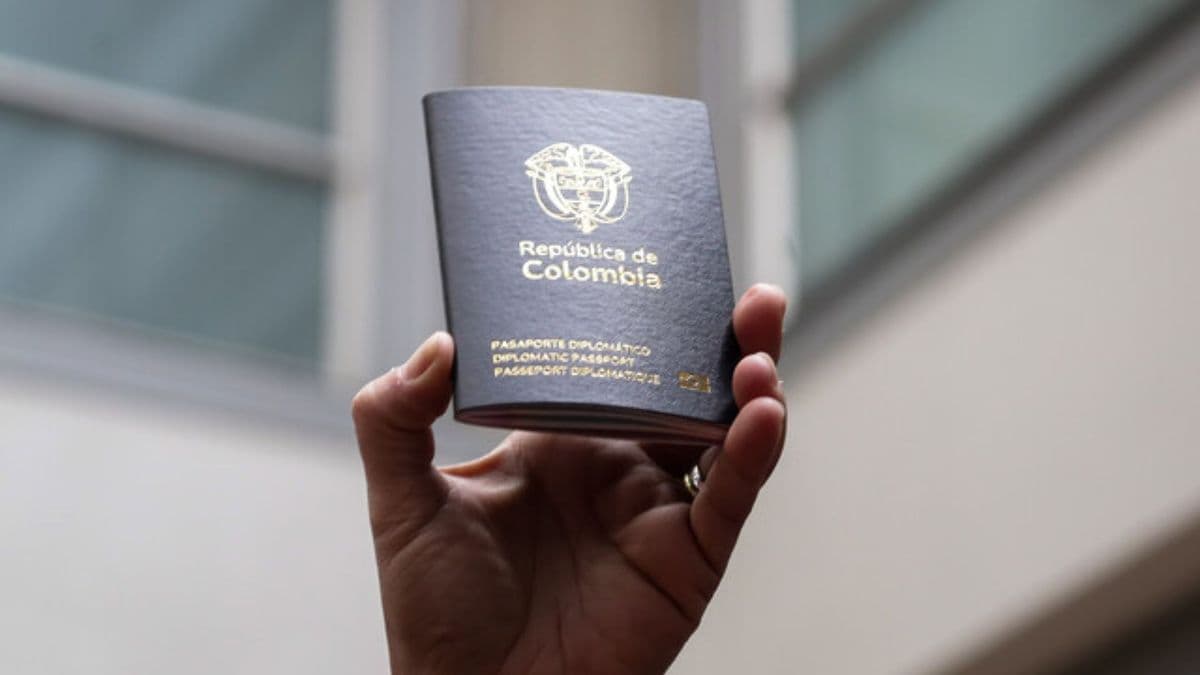 Cambio de contrato de pasaportes genera caos: colombianos sin saber dónde tramitarlos desde el lunes