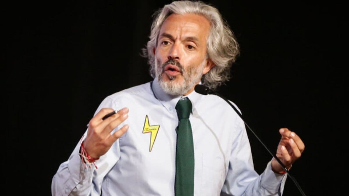 Juan Oviedo pierde favoritismo como candidato a vicepresidente a un mes de las elecciones