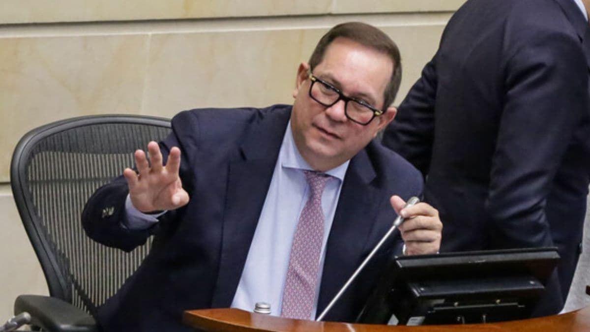 "Órdenes no recibimos de la Presidencia": presidente del Congreso marca línea de independencia