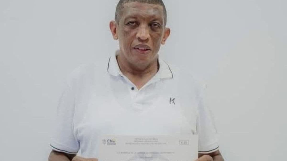 Micher Pérez Fuentes recibe credencial y se convierte en alcalde oficial de Fonseca tras días de incertidumbre