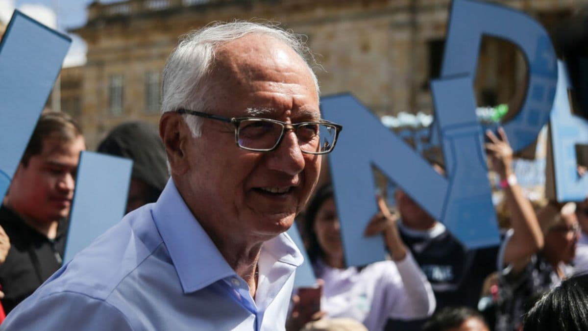 Procuraduría analiza si ministro Jaramillo incurrió en participación política