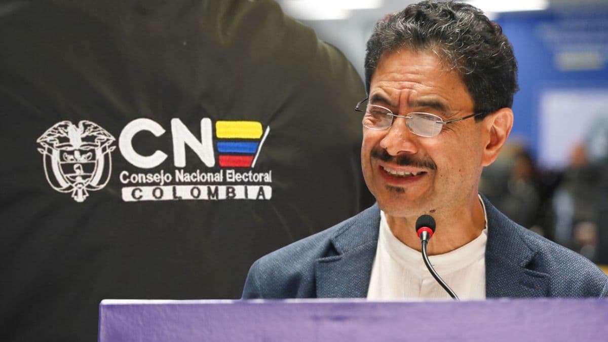 Cepeda sigue con eventos masivos en medio de cuestionamientos sobre cumplimiento electoral