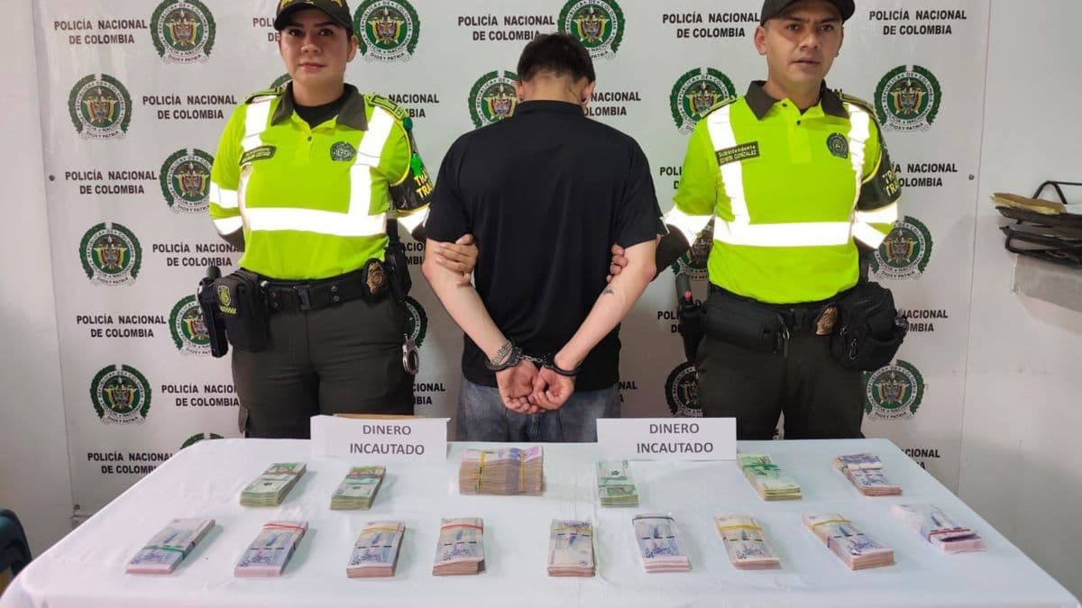 Policía captura a joven con $110 millones en efectivo: investigan posible compra de votos