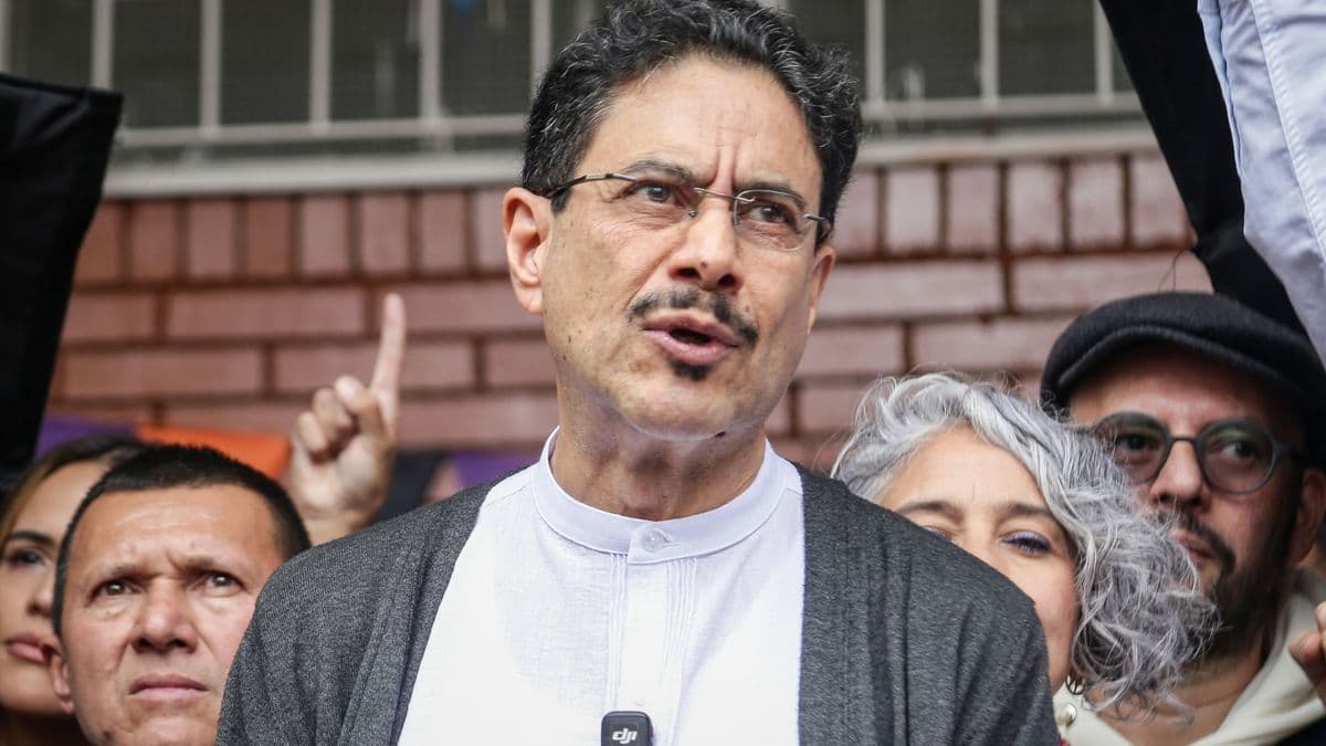 Denuncian presión a empleados públicos para votar por candidato de segunda vuelta
