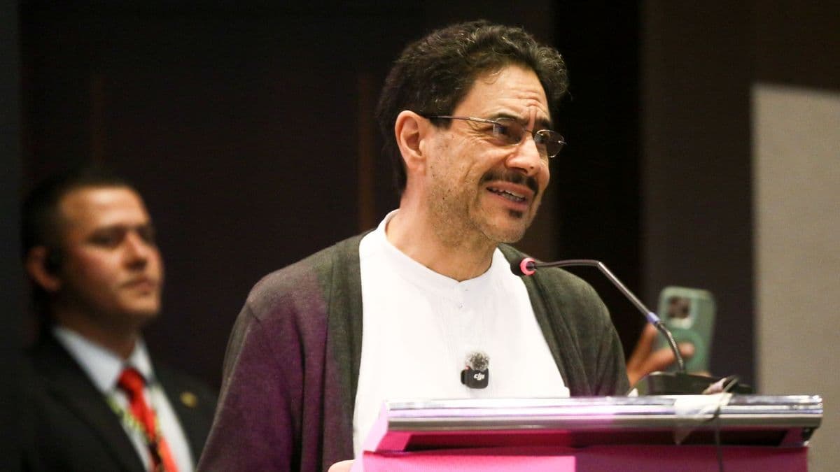 Cepeda tiende la mano a empresarios y pide diálogo para impulsar reformas