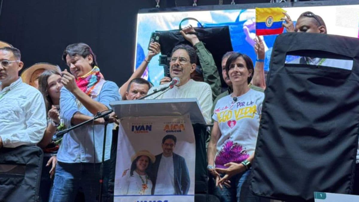 Cepeda propone pacto energético: "Colombia tiene condiciones para eólica y solar"