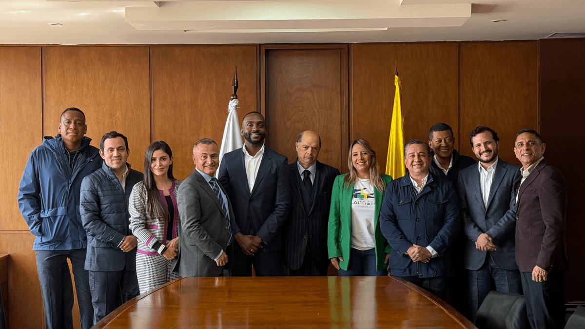Cambio Radical se alinea con el gobierno de De la Espriella para impulsar reformas