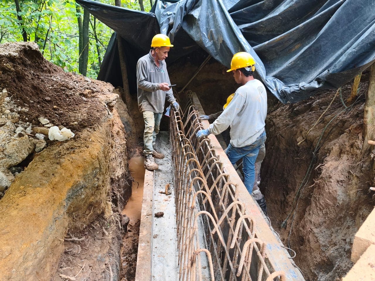 Itagüí invierte más de $8 mil millones en agua potable y alcantarillado para El Manzanillo