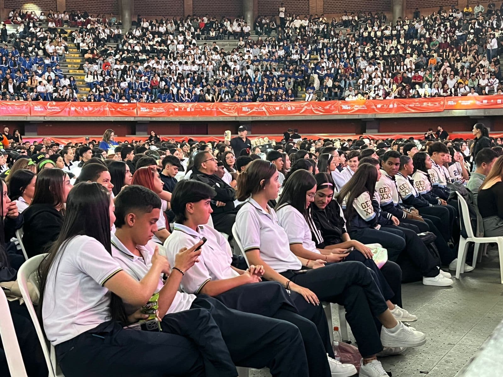 Más de 10.000 jóvenes se reúnen en La Macarena para impulsar sus emprendimientos y formación tecnológica