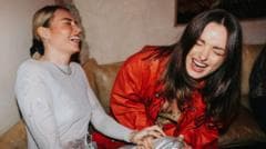 Cuando la risa "inapropiada" no es mala educación: la ciencia detrás del ataque de risa en iglesias y funerales