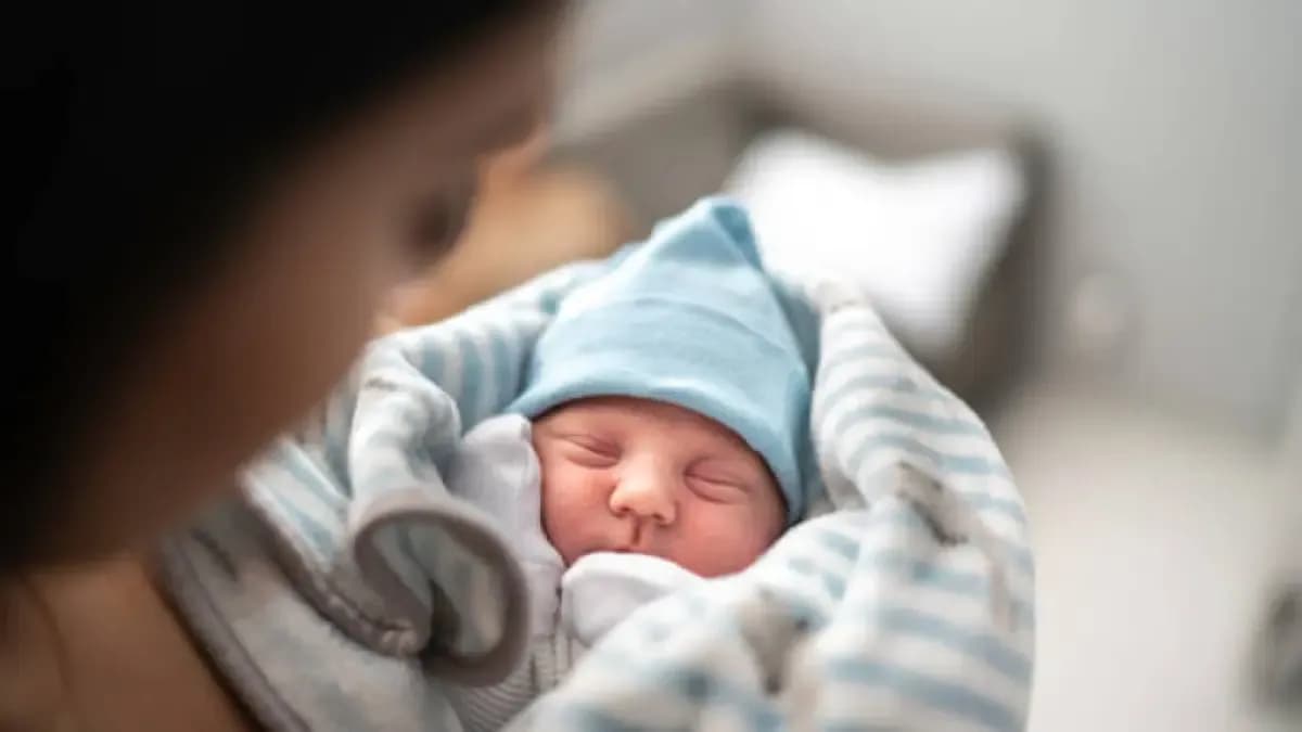 Bogotá enfrenta caída histórica en nacimientos: menos bebés en tres años