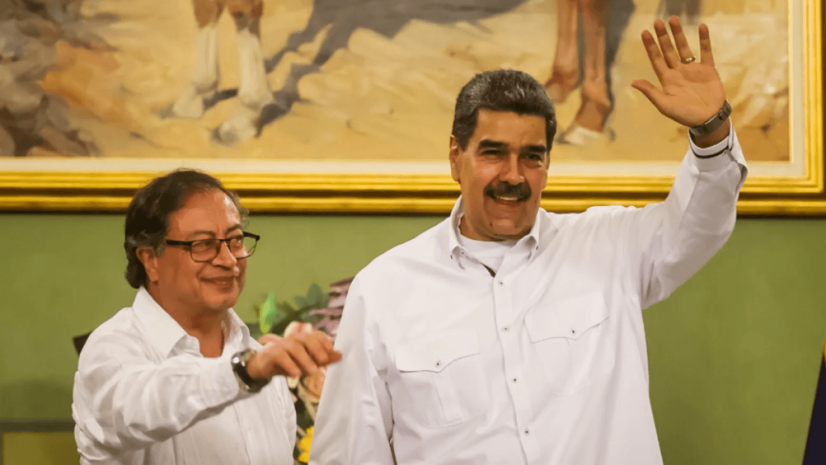 Empresarios cercanos a Petro habrían negociado petróleo venezolano antes del colapso del régimen de Maduro