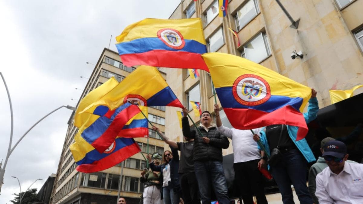 1 de mayo: dónde van las marchas, cierres viales y cómo planificar tu día en Colombia