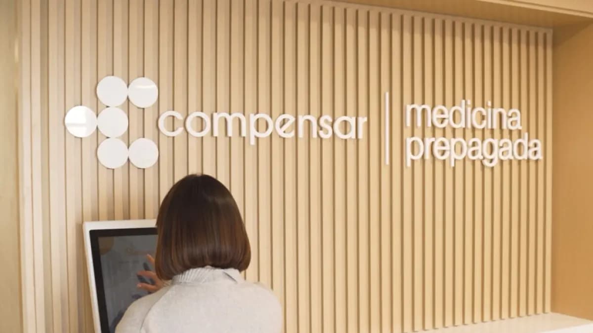 Medicina prepagada crece 35% en tres años: casi 1,5 millones de colombianos huyen del sistema público