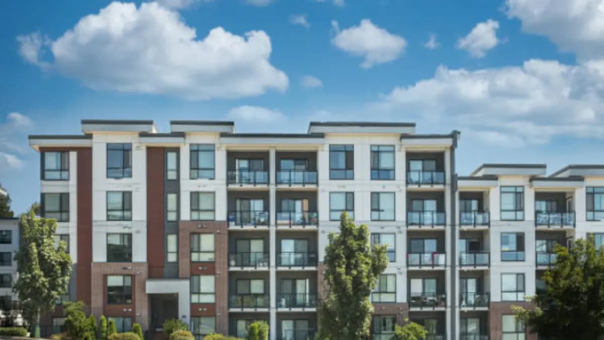 Qué debe revisar en la asamblea: la realidad del seguro de su apartamento en el conjunto