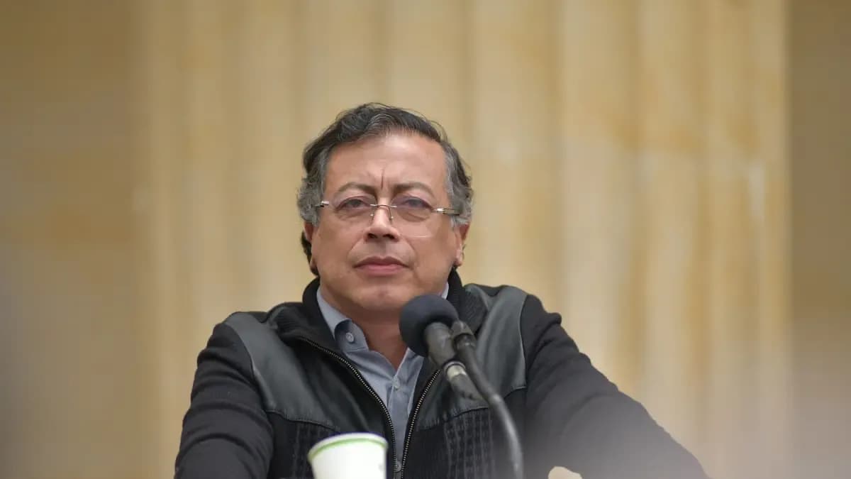 Petro presiona a la Corte por reforma pensional mientras cuestiona solidez de fondos privados