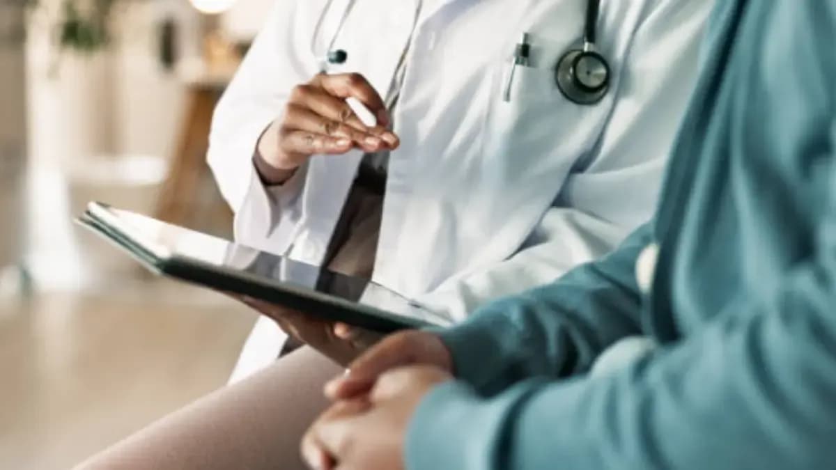 Petro liquida EPS quebradas y crea sistema público de salud bajo Minsalud y Minhacienda