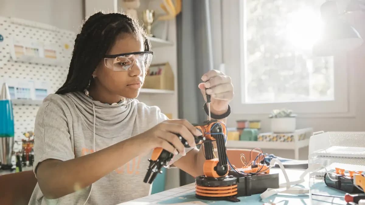 Mujeres viven más años pero enfermas: así afecta su empleo y productividad