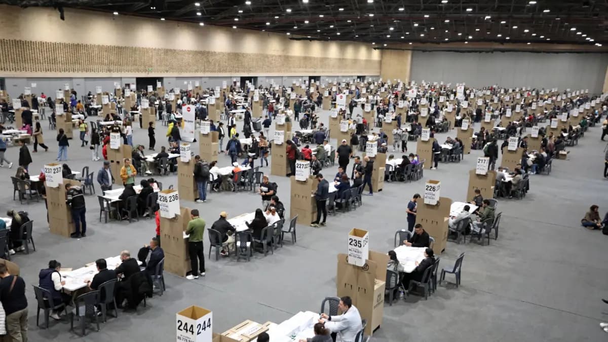Bogotá vota entre lluvia y alerta: detectan presunta compra de votos e irregularidades electorales