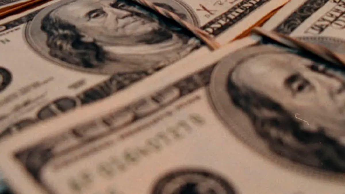 Ecuador recibe casi 7.800 millones de dólares en remesas en 2025, su cifra más alta en la historia