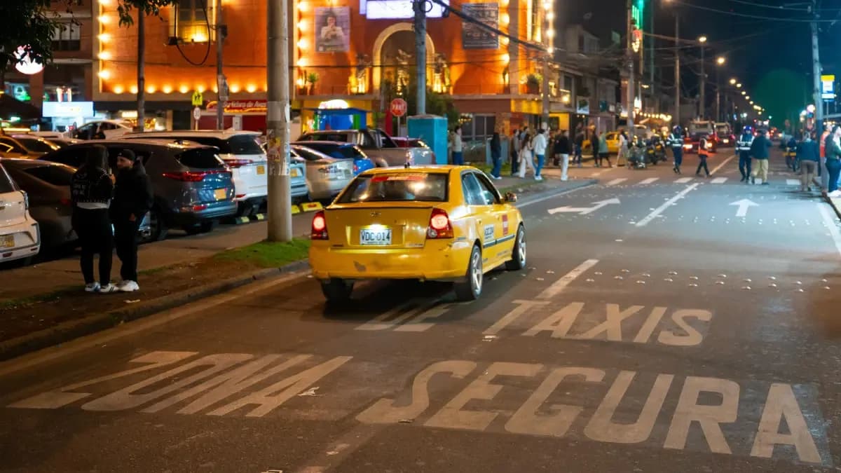 Bogotá habilita zonas seguras de taxis para frenar asaltos nocturnos en puntos de rumba