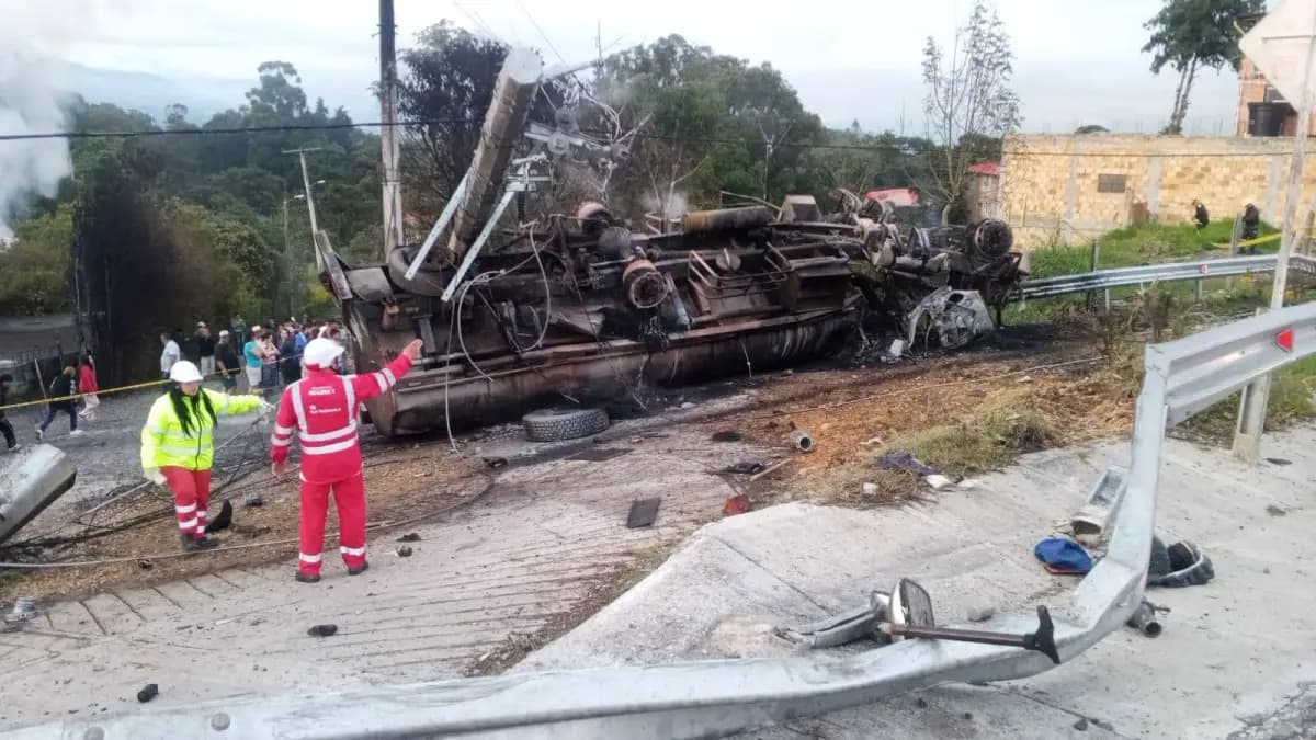 Cisterna incendiada en Silvania deja dos muertos y restringe el corredor Bogotá-Girardot