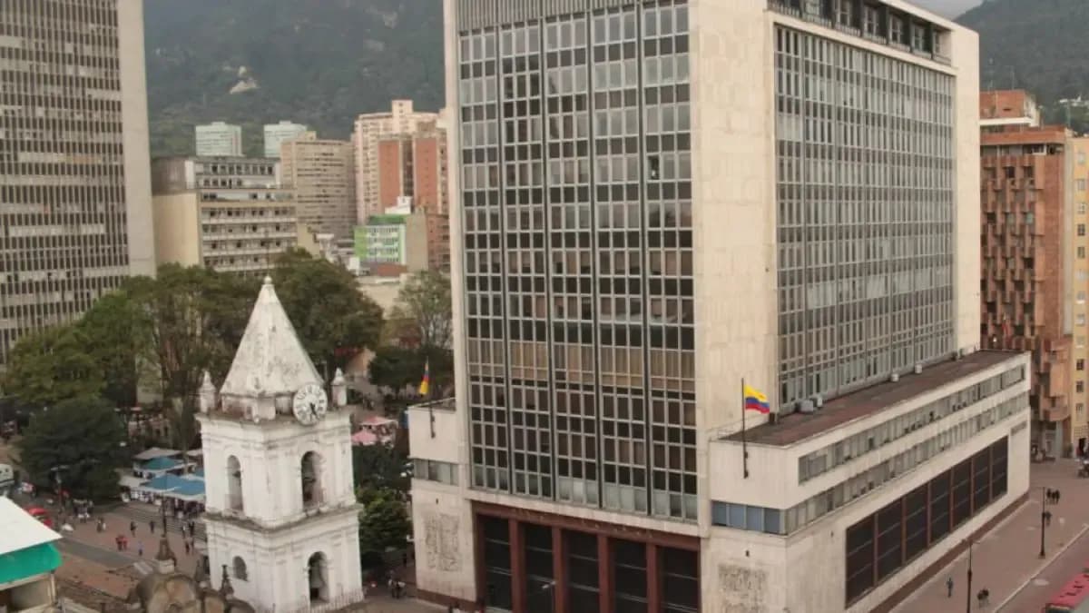 Exfuncionarios del Banco de la República alertan sobre amenaza a su independencia