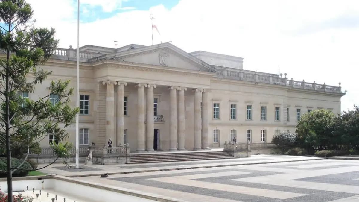 Think tanks alertan: conflictos de Petro con instituciones ahuyentan inversión extranjera