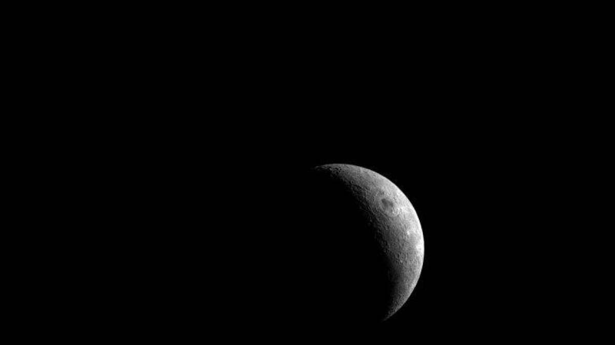 La Nasa trabaja en extraer oxígeno del suelo lunar para futuras bases en el satélite