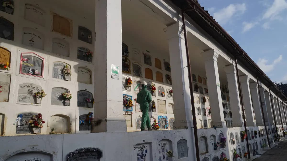 Inversiones Montesacro asume operación de cementerios de Bogotá tras año de crisis administrativa