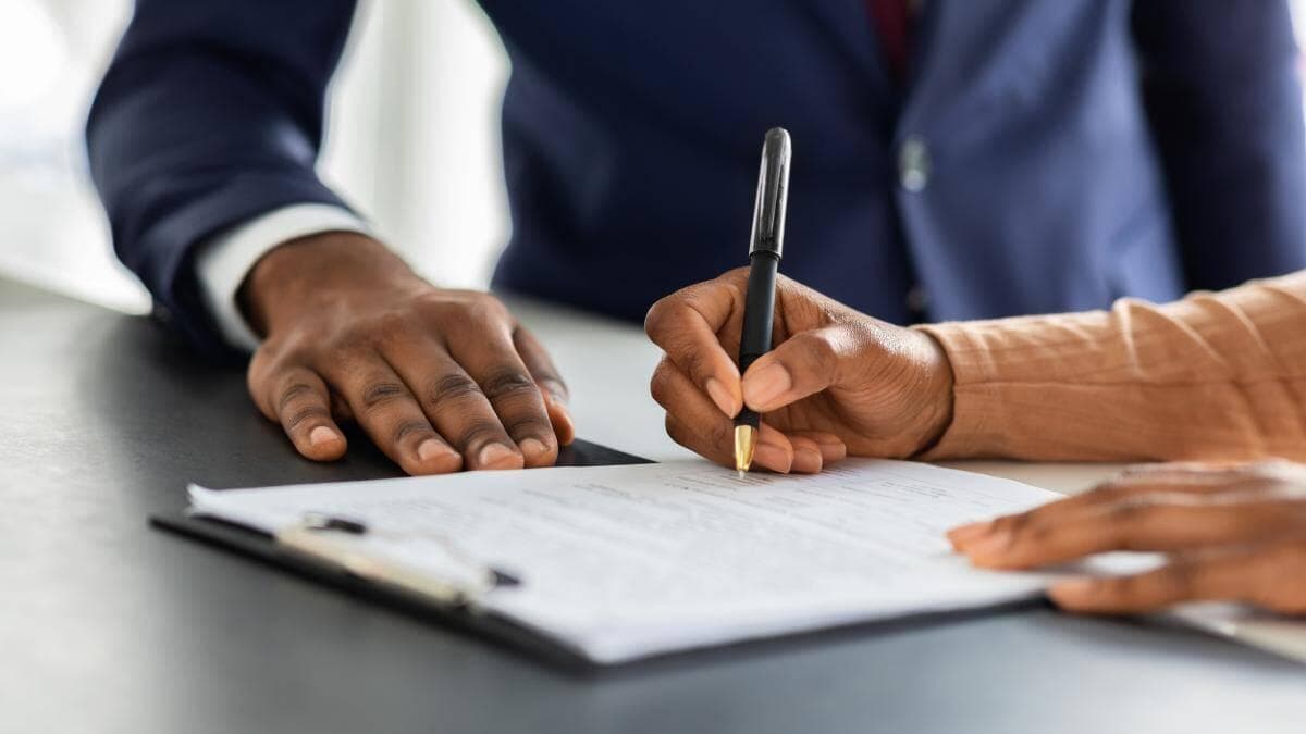 Despido sin indemnización: las 15 causas legales que fija la ley laboral colombiana