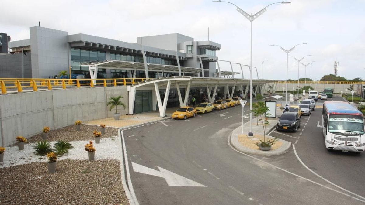 Menor se coló a la pista del aeropuerto de Barranquilla para ver aviones de cerca