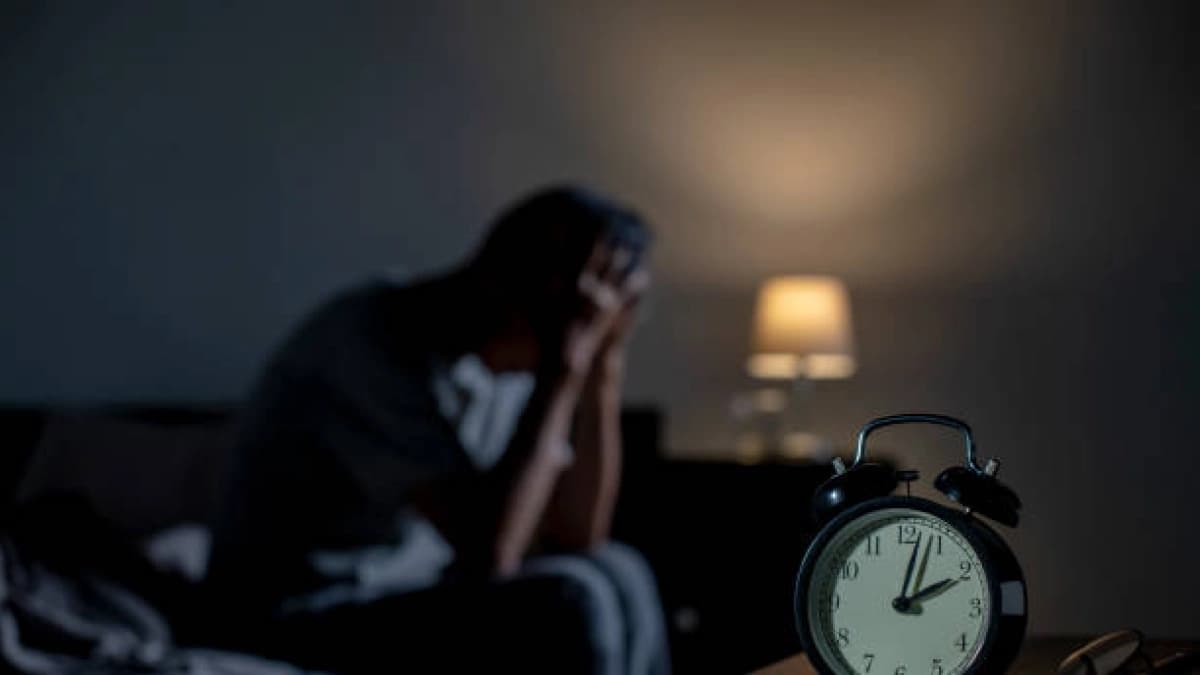 Dormir mal podría ser señal temprana de enfermedades del cerebro, advierten expertos