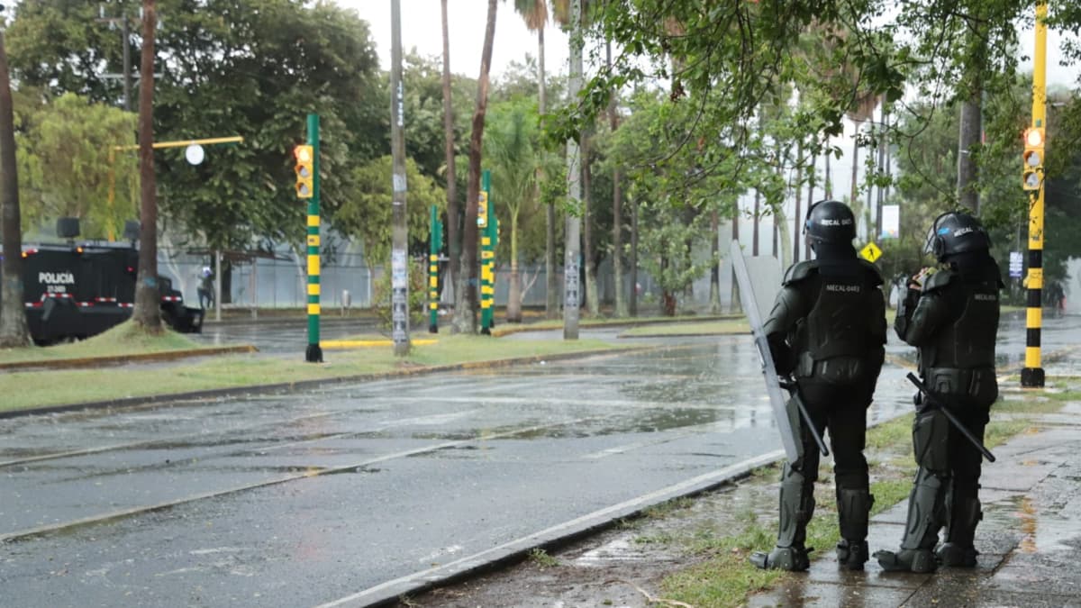 Explosivos en Univalle: vicerrectora y empleados resultan heridos en disturbios de Cali