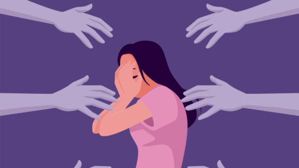 Dos de cada tres mujeres en Colombia sienten miedo al caminar solas de noche, según encuesta global