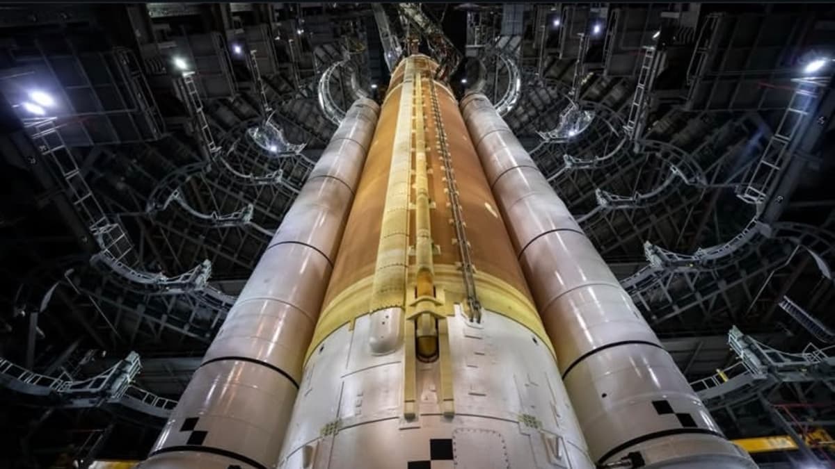 NASA advierte sobre retrasos de SpaceX y Blue Origin que retrasarían misión a la Luna