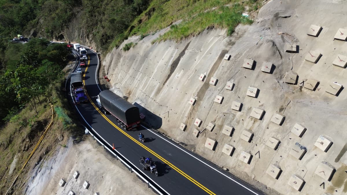 Covipacífico explica por qué no puede hacer trabajos nocturos en la vía 4G del Pacífico