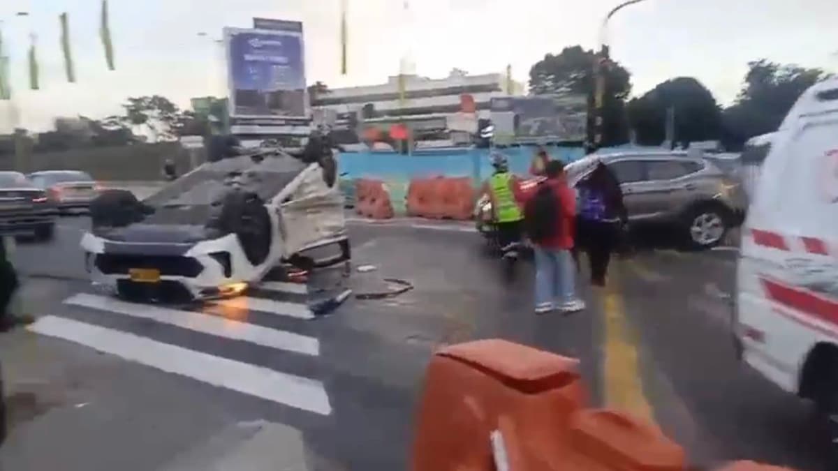 Auto se vuelca en Suba: hay un lesionado y congestión en la calle 100