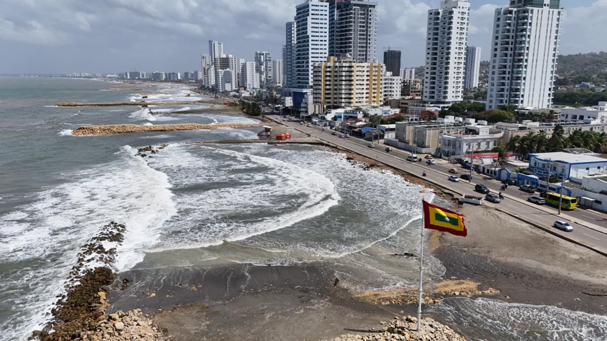 Cartagena evalúa los daños del frente frío: playas pierden hasta 30 metros de arena en Marbella y Cabrero
